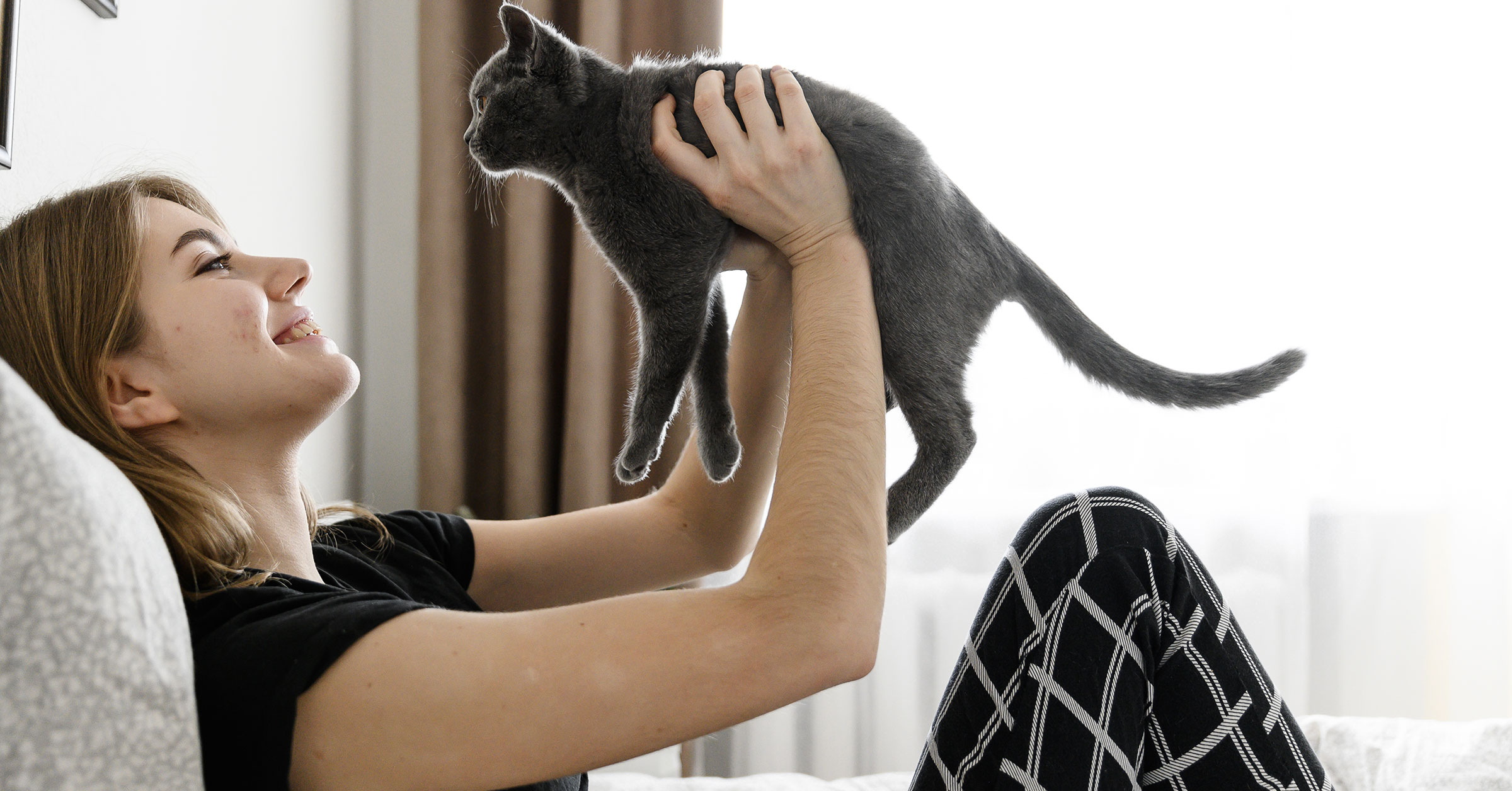 Tasker performing a Cat Care job.